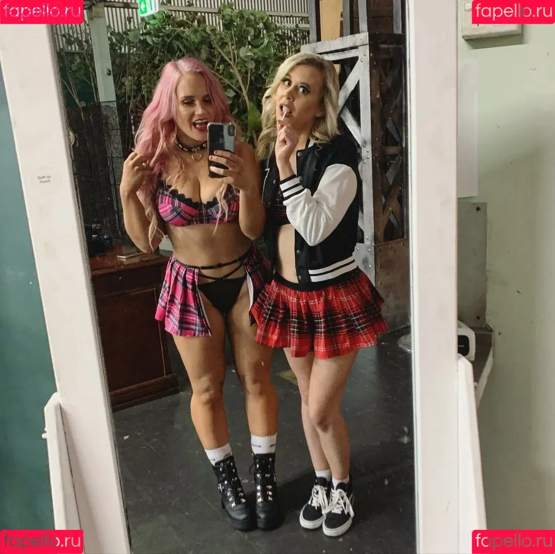 Shazza McKenzie Onlyfans Photo Gallery 