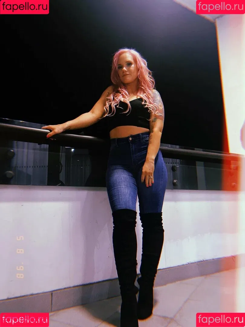Shazza McKenzie Onlyfans Photo Gallery 
