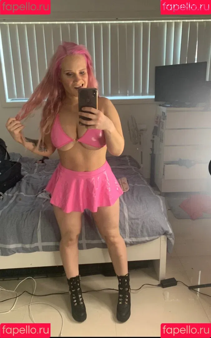 Shazza McKenzie Onlyfans Photo Gallery 
