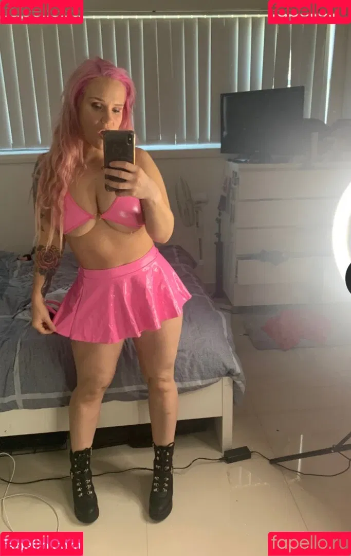 Shazza McKenzie Onlyfans Photo Gallery 