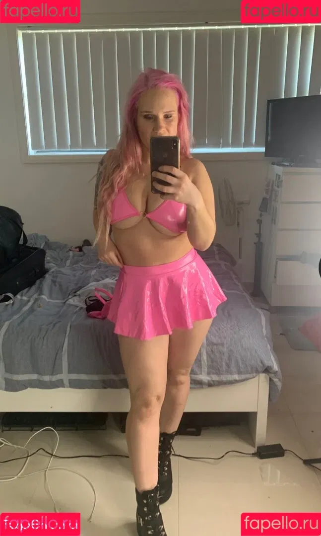 Shazza McKenzie Onlyfans Photo Gallery 