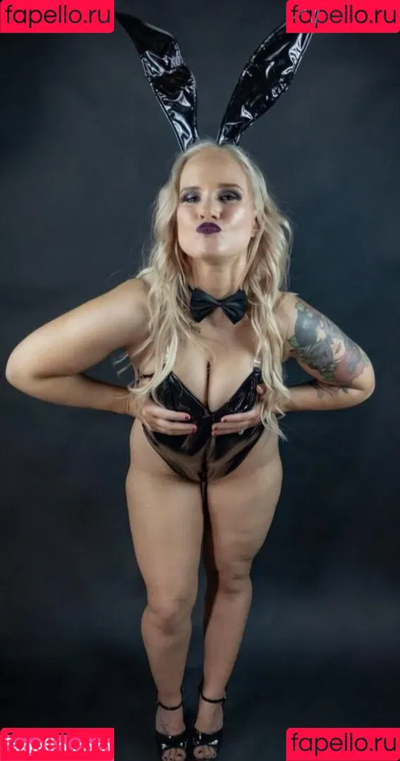 Shazza McKenzie Onlyfans Photo Gallery 