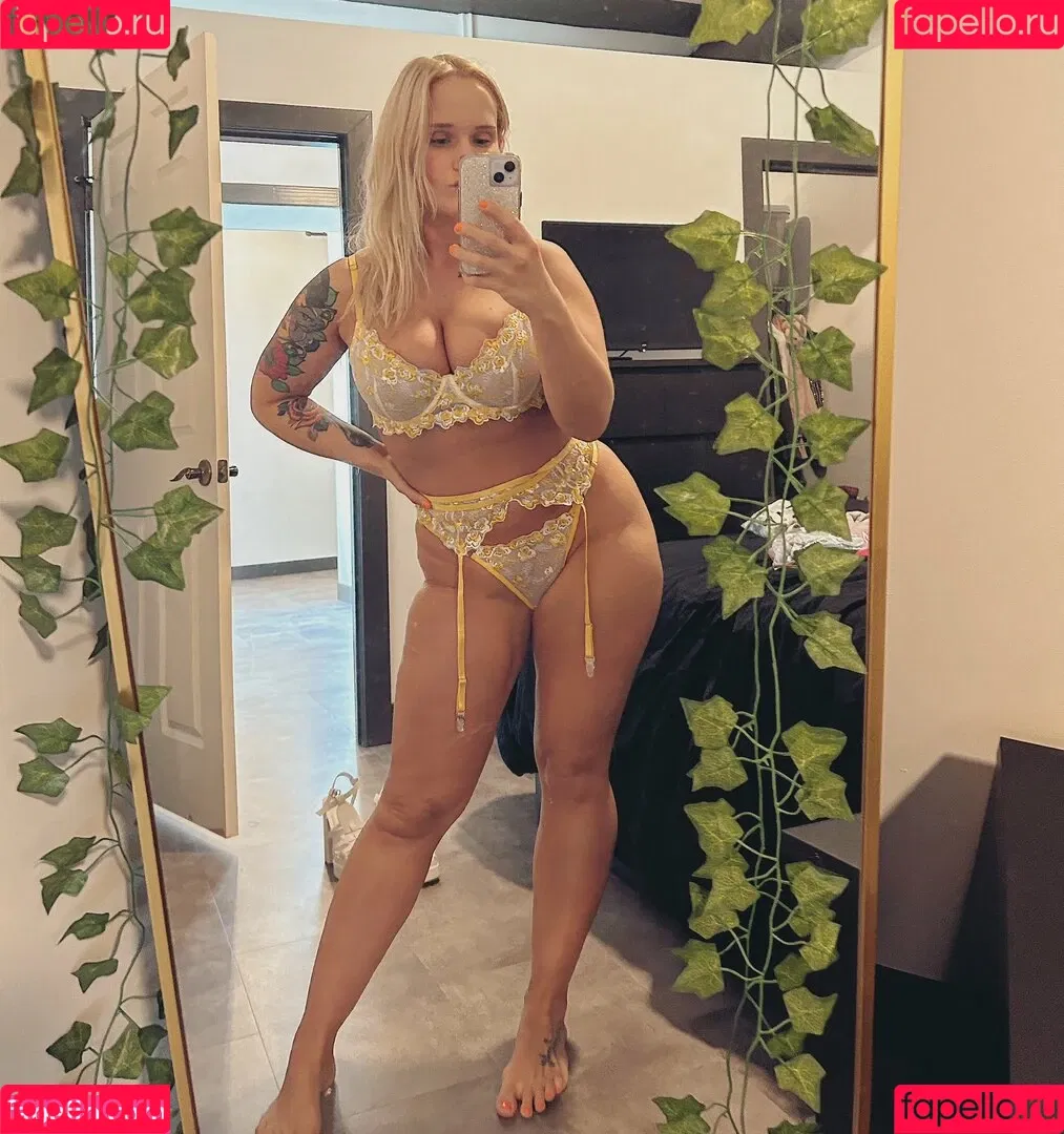 Shazza McKenzie Onlyfans Photo Gallery 