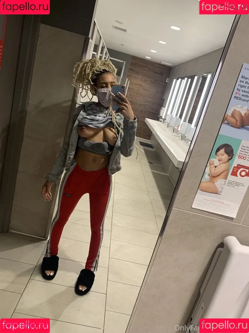 Khloea Marie Onlyfans Photo Gallery 