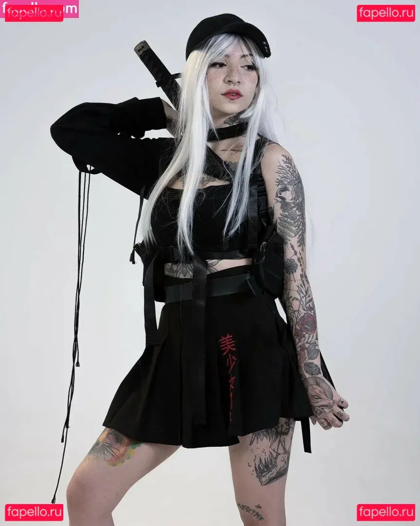 Aline Fox Onlyfans Photo Gallery 