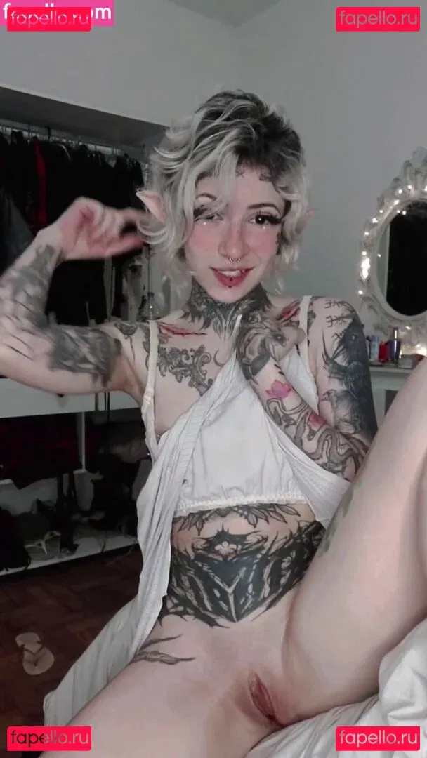 Aline Fox Onlyfans Photo Gallery 