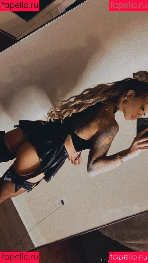 xs98x Onlyfans Photo Gallery 