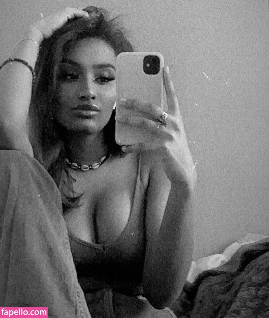 xs98x Onlyfans Photo Gallery 