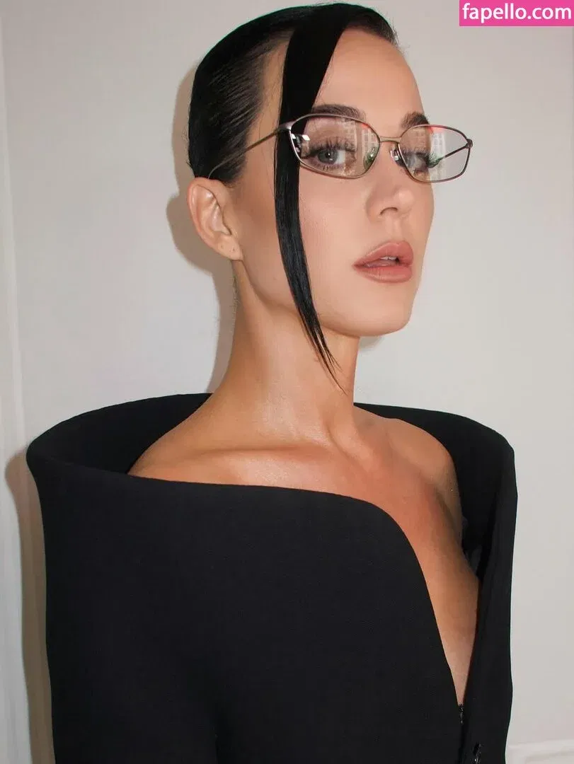 Katy Perry Onlyfans Photo Gallery 