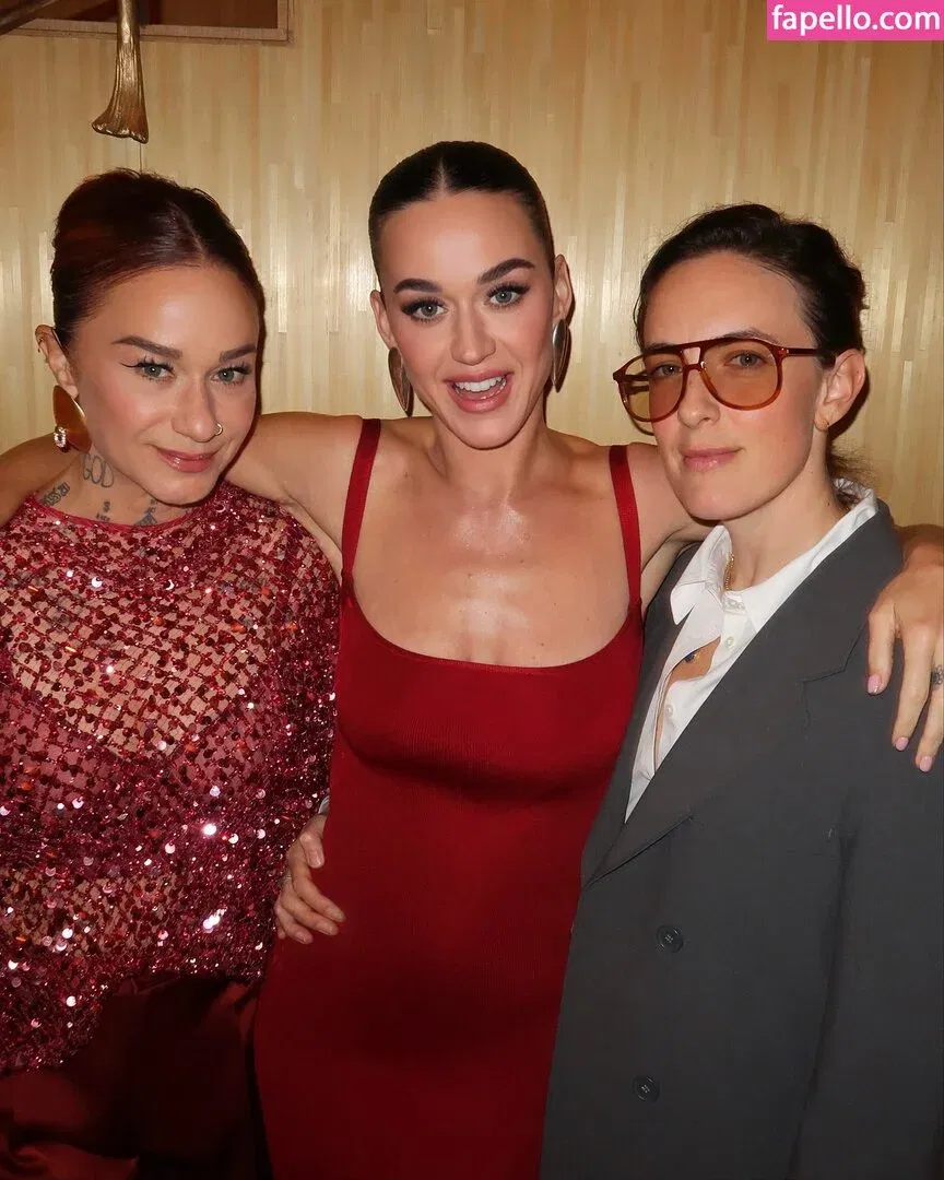 Katy Perry Onlyfans Photo Gallery 