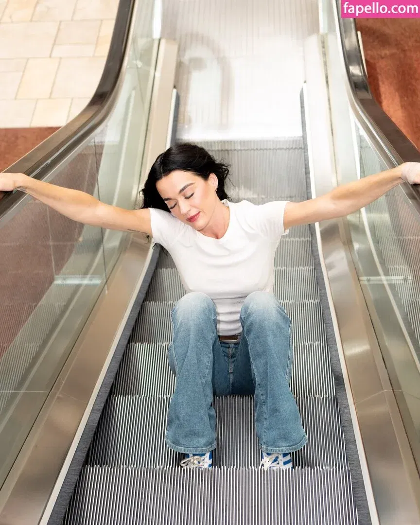 Katy Perry Onlyfans Photo Gallery 