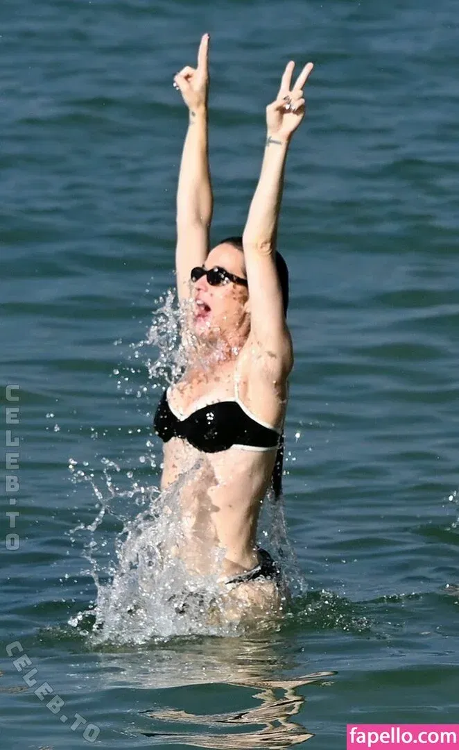 Katy Perry Onlyfans Photo Gallery 