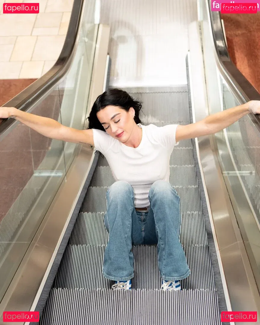 Katy Perry Onlyfans Photo Gallery 