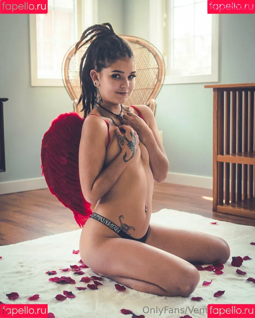 venus_kittyxo Onlyfans Photo Gallery 