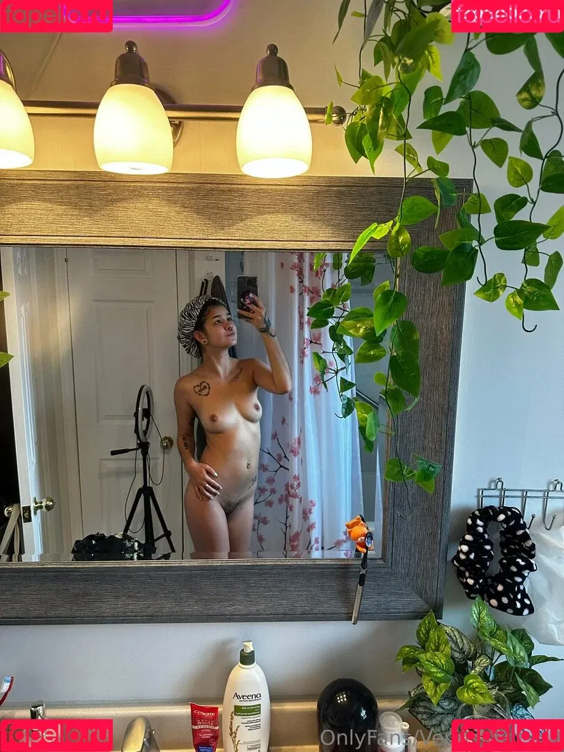 venus_kittyxo Onlyfans Photo Gallery 