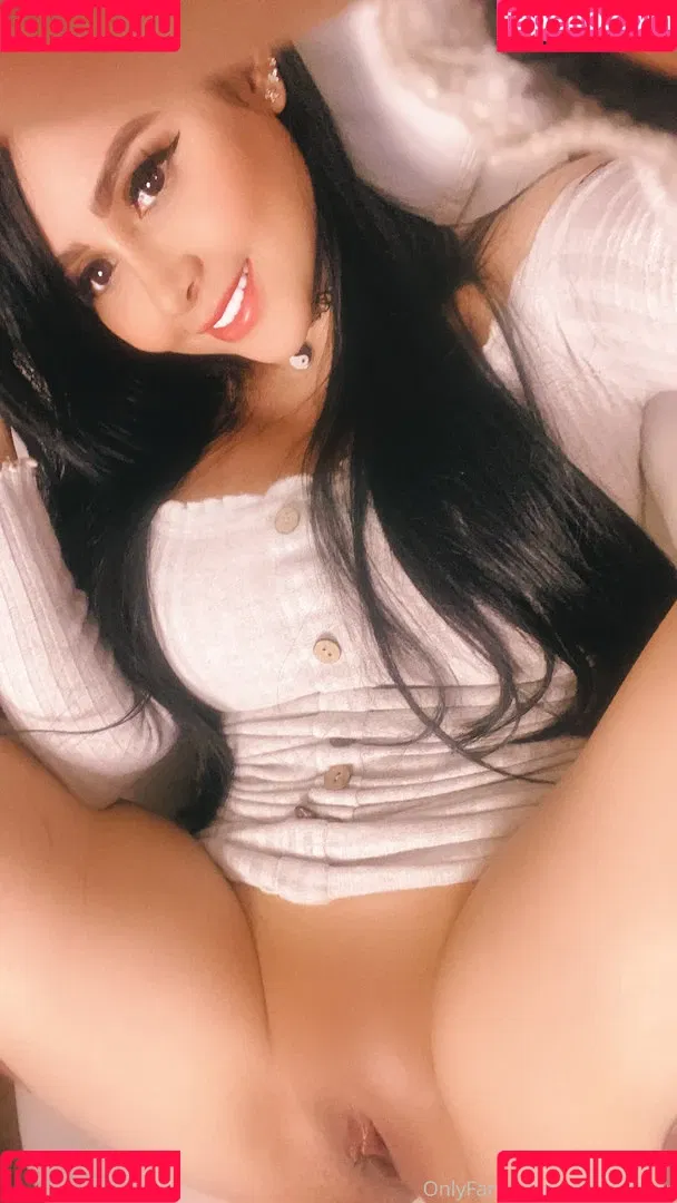 Xdayaannax Onlyfans Photo Gallery 