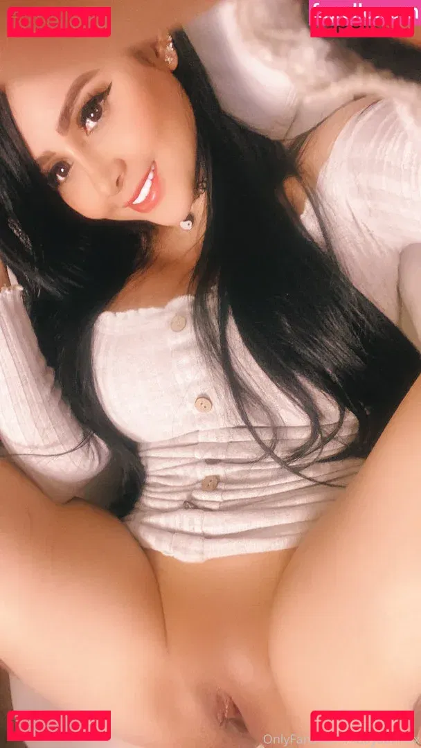 Xdayaannax Onlyfans Photo Gallery 