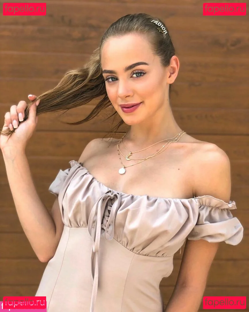 Wiktoria Gasiewska Onlyfans Photo Gallery 