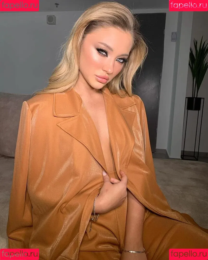 Alexandra Cohen Onlyfans Photo Gallery 