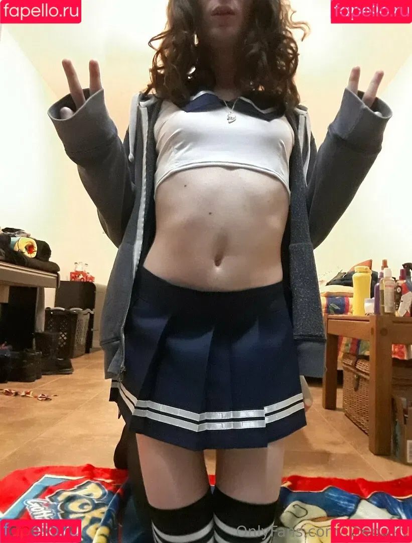ukenicky Onlyfans Photo Gallery 