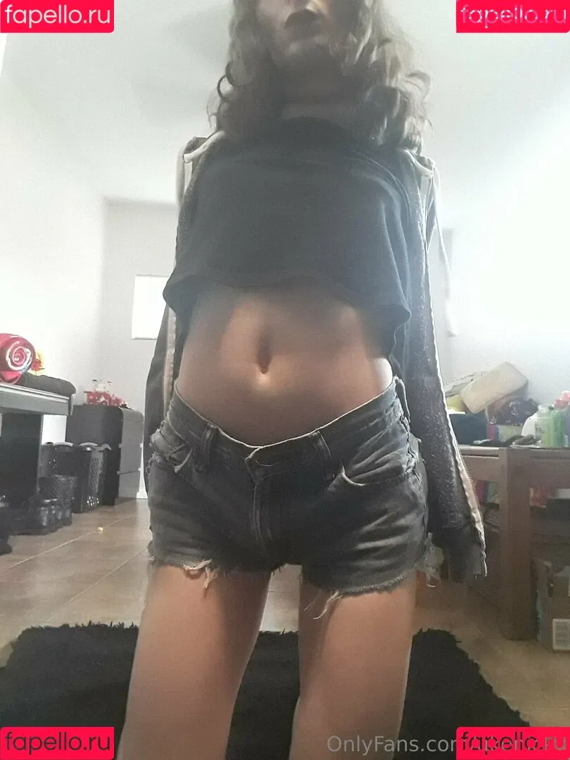 ukenicky Onlyfans Photo Gallery 