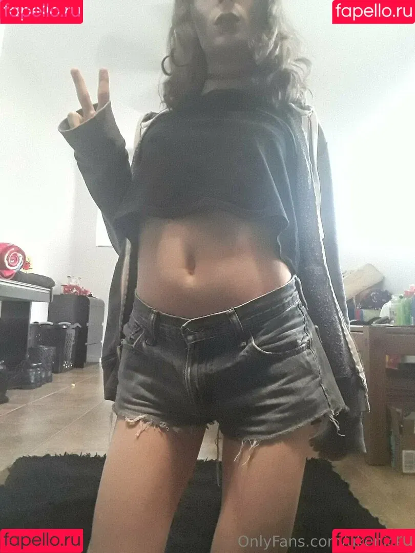ukenicky Onlyfans Photo Gallery 