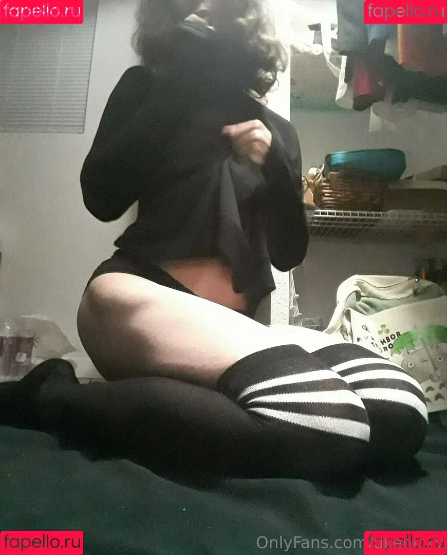 ukenicky Onlyfans Photo Gallery 