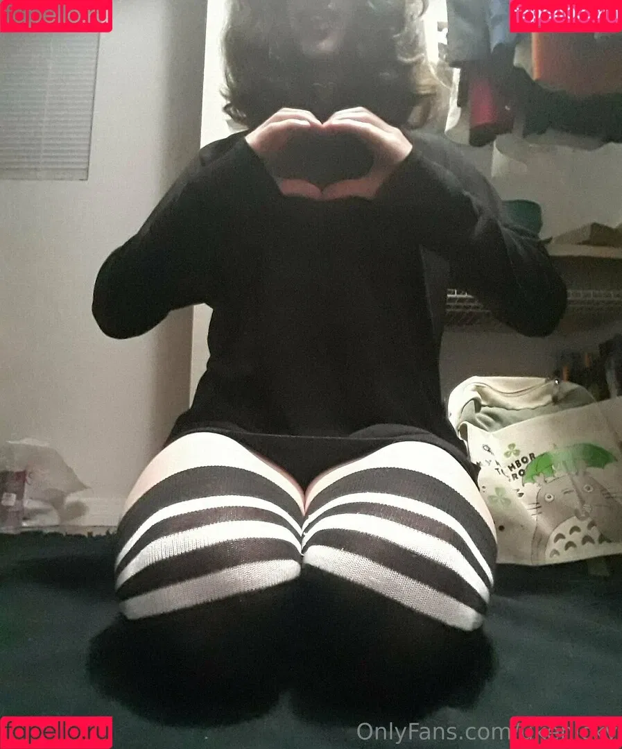 ukenicky Onlyfans Photo Gallery 