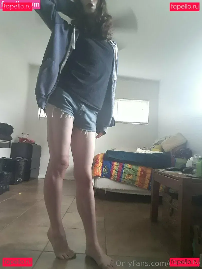 ukenicky Onlyfans Photo Gallery 