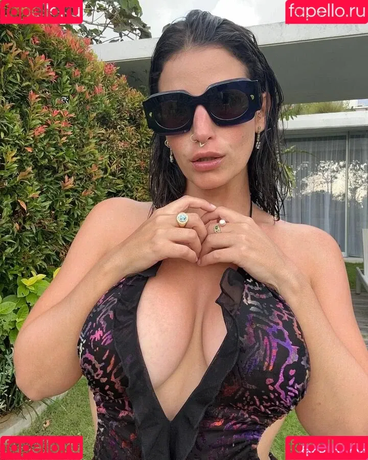 Lasirena69 Onlyfans Photo Gallery 