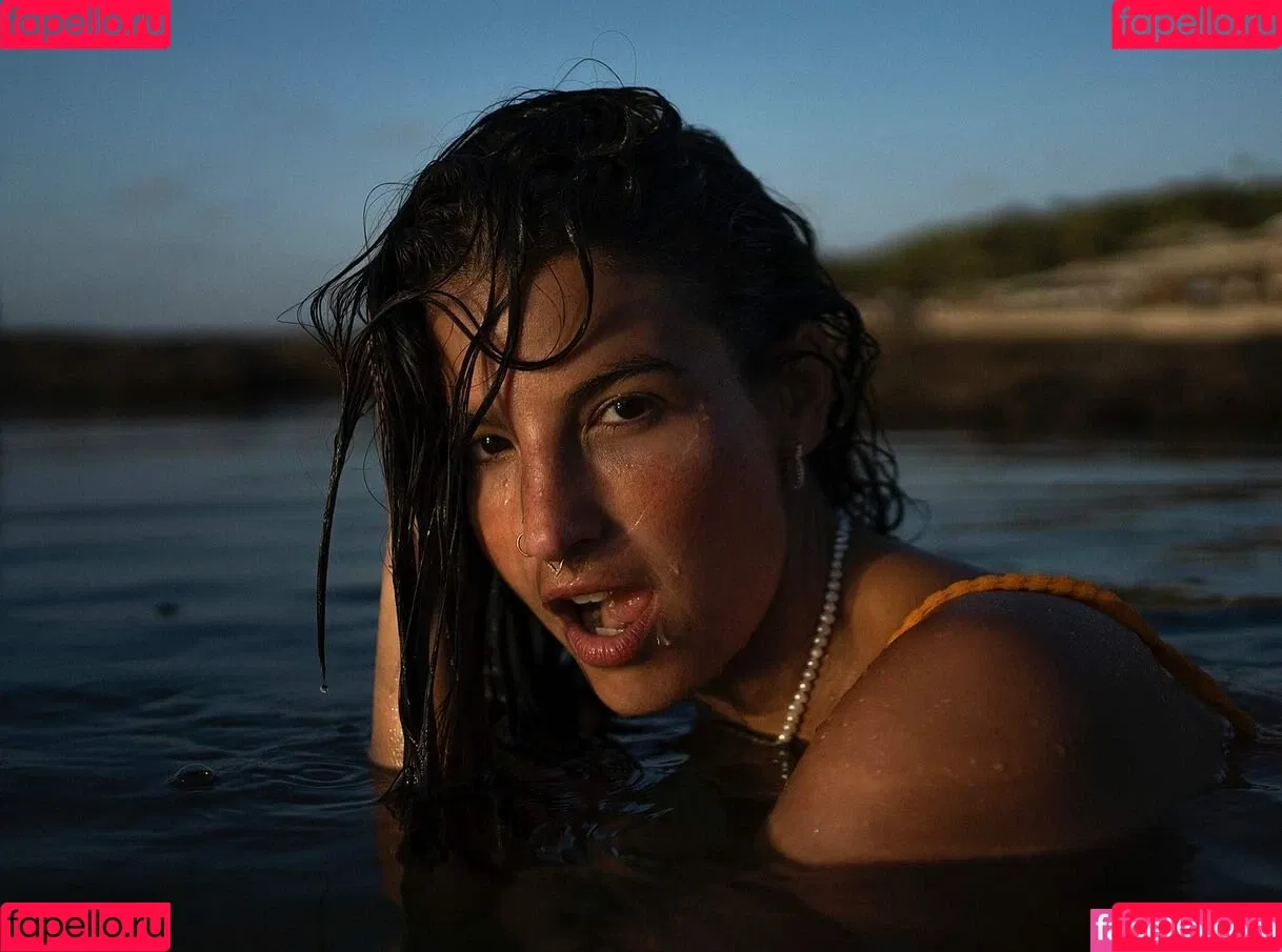 Lasirena69 Onlyfans Photo Gallery 