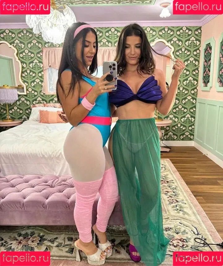 Lasirena69 Onlyfans Photo Gallery 
