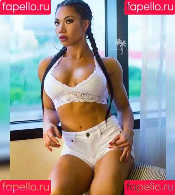 Tina Nguyen Onlyfans Photo Gallery 
