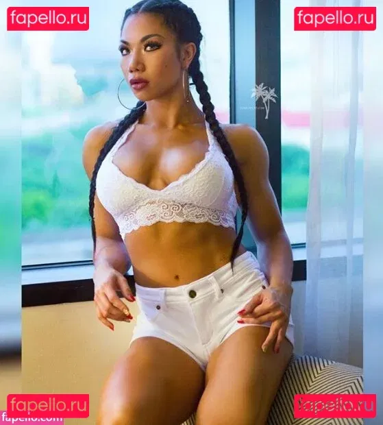 Tina Nguyen Onlyfans Photo Gallery 