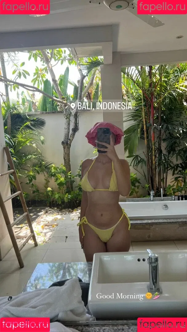 badmomzjay Onlyfans Photo Gallery 
