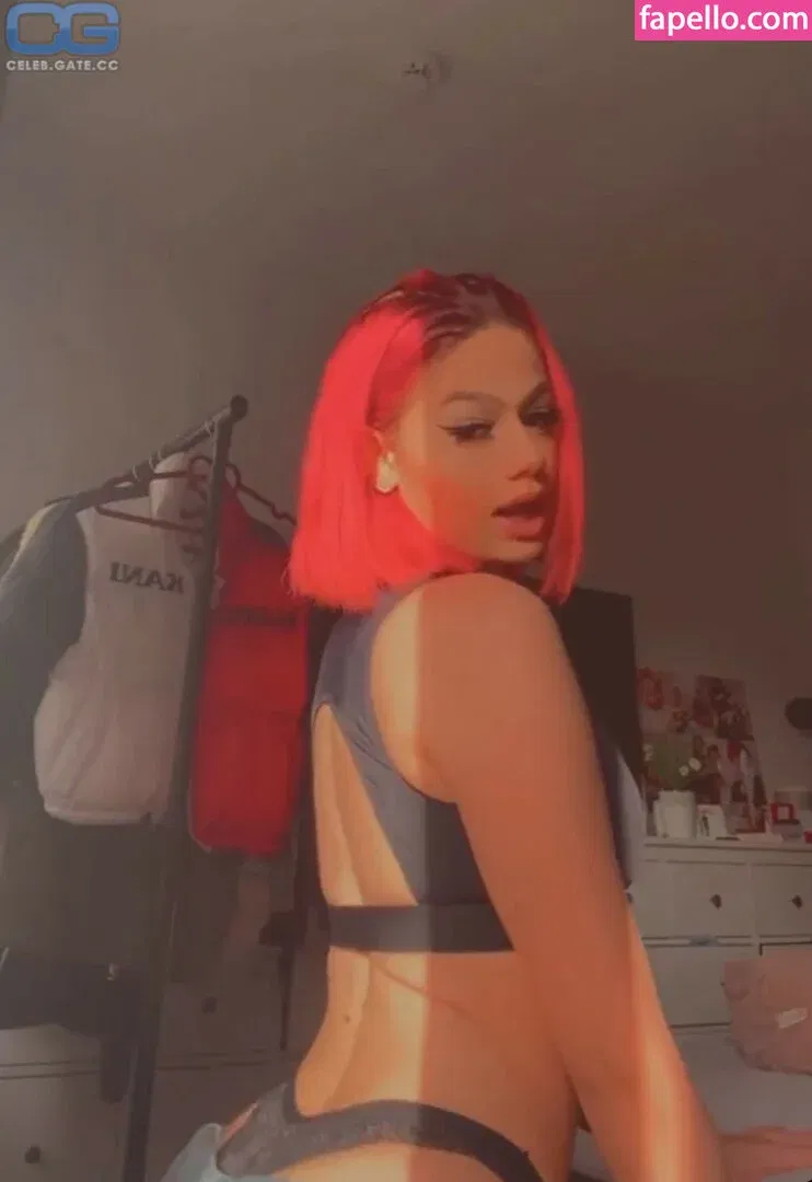 badmomzjay Onlyfans Photo Gallery 