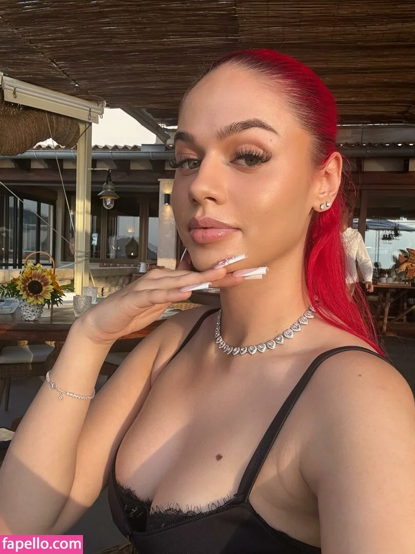 badmomzjay Onlyfans Photo Gallery 