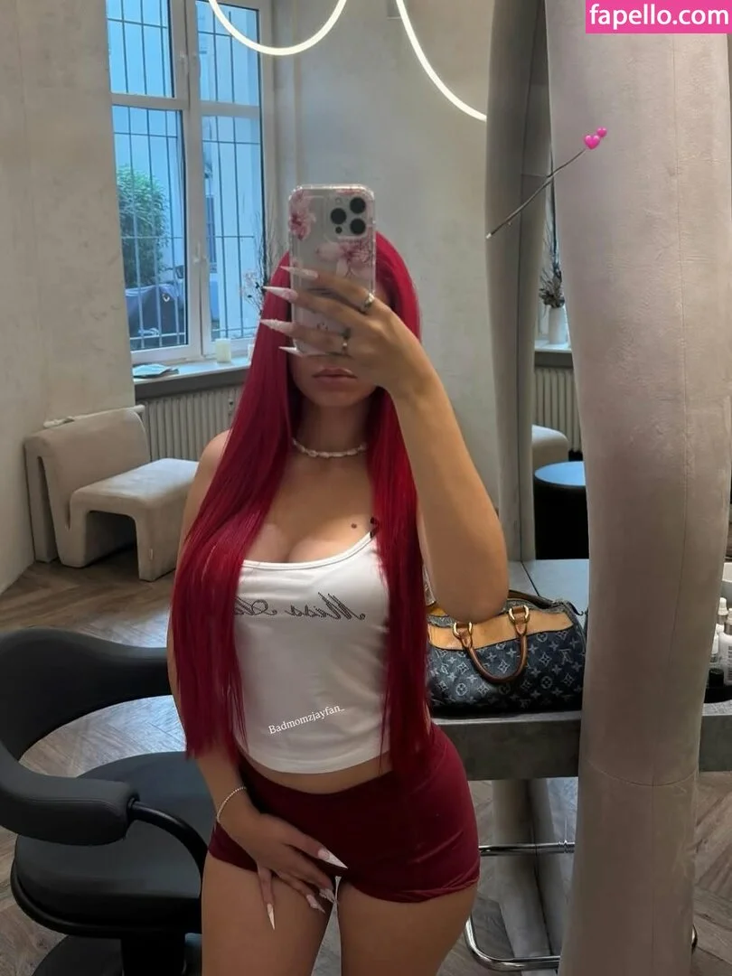 badmomzjay Onlyfans Photo Gallery 