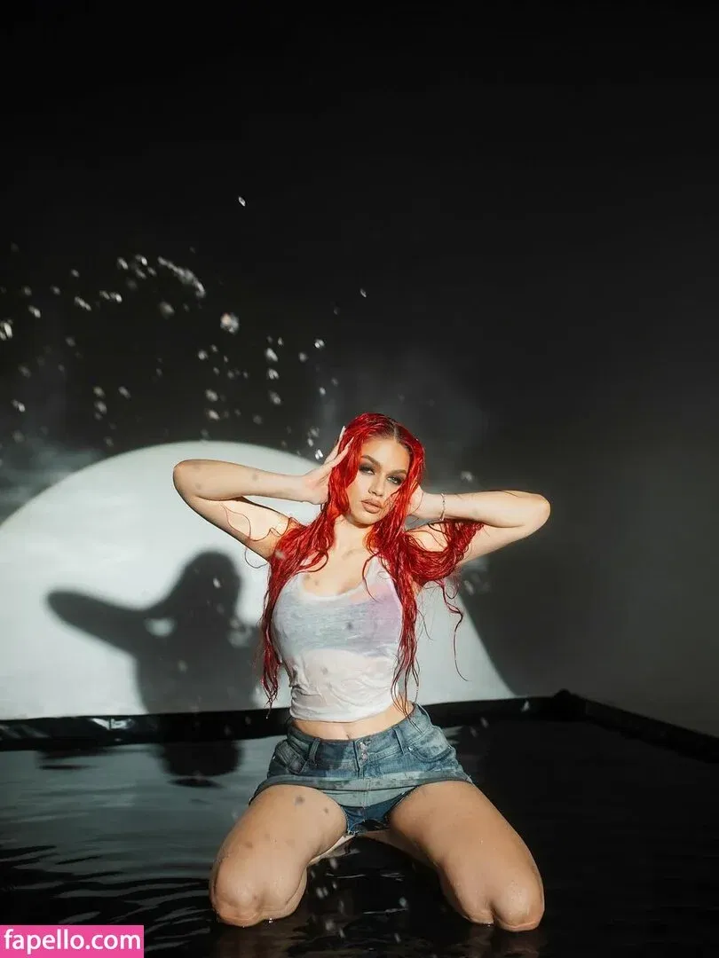 badmomzjay Onlyfans Photo Gallery 