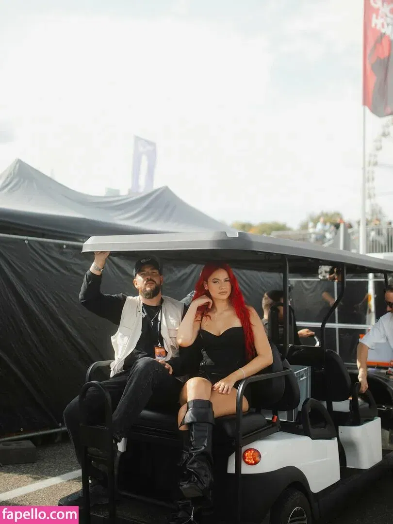 badmomzjay Onlyfans Photo Gallery 