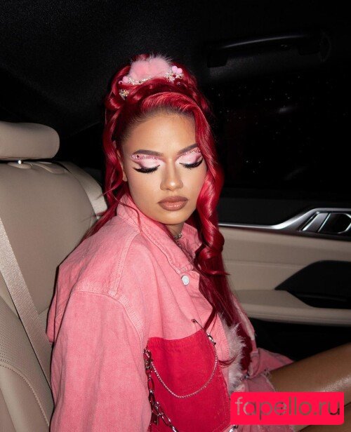 badmomzjay Onlyfans Photo Gallery 