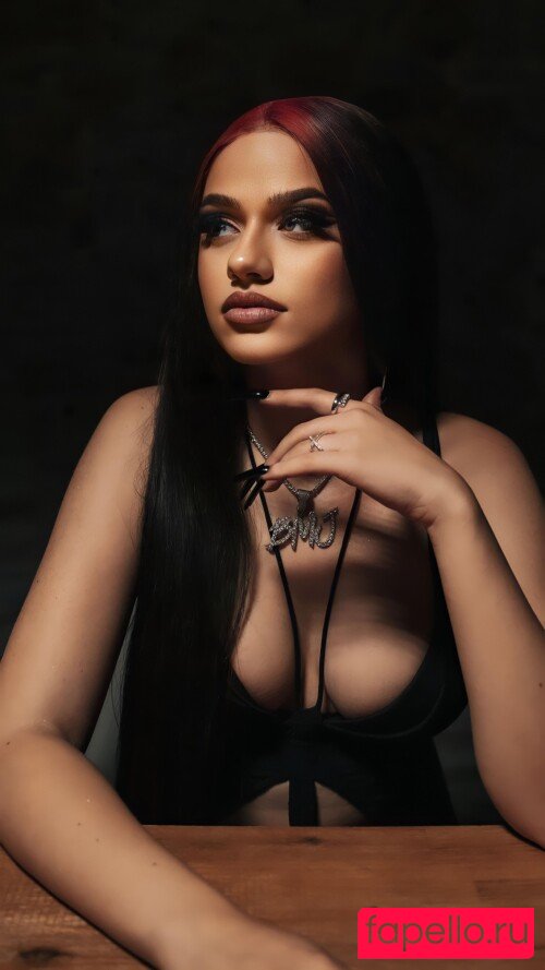 badmomzjay Onlyfans Photo Gallery 