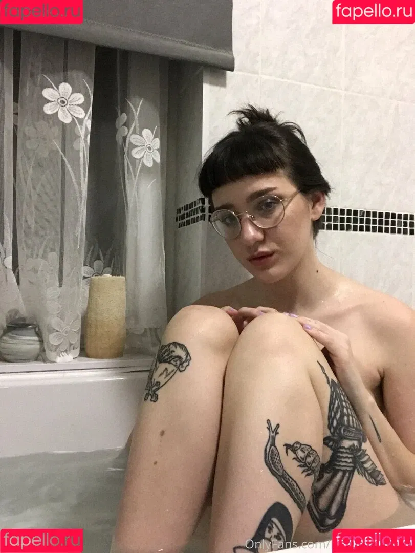 mmecissysubs Onlyfans Photo Gallery 
