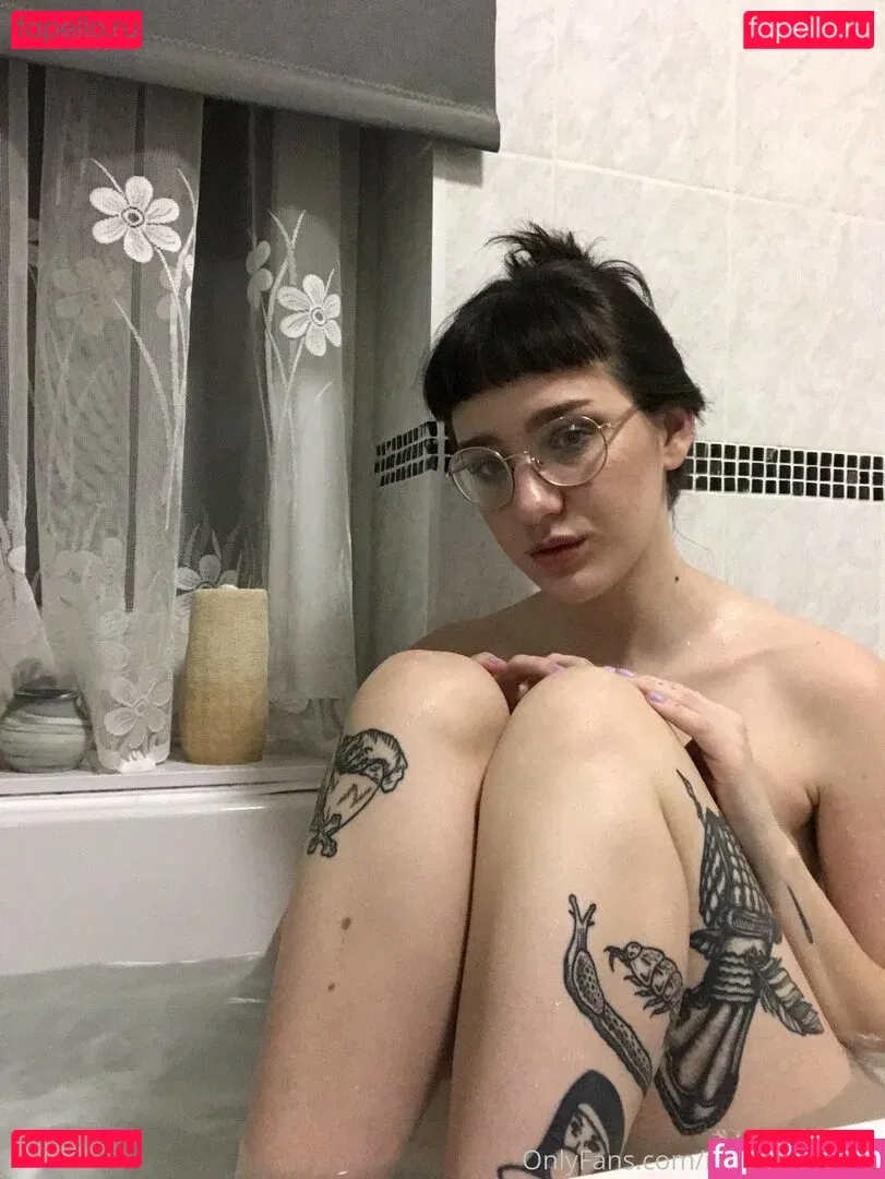 mmecissysubs Onlyfans Photo Gallery 