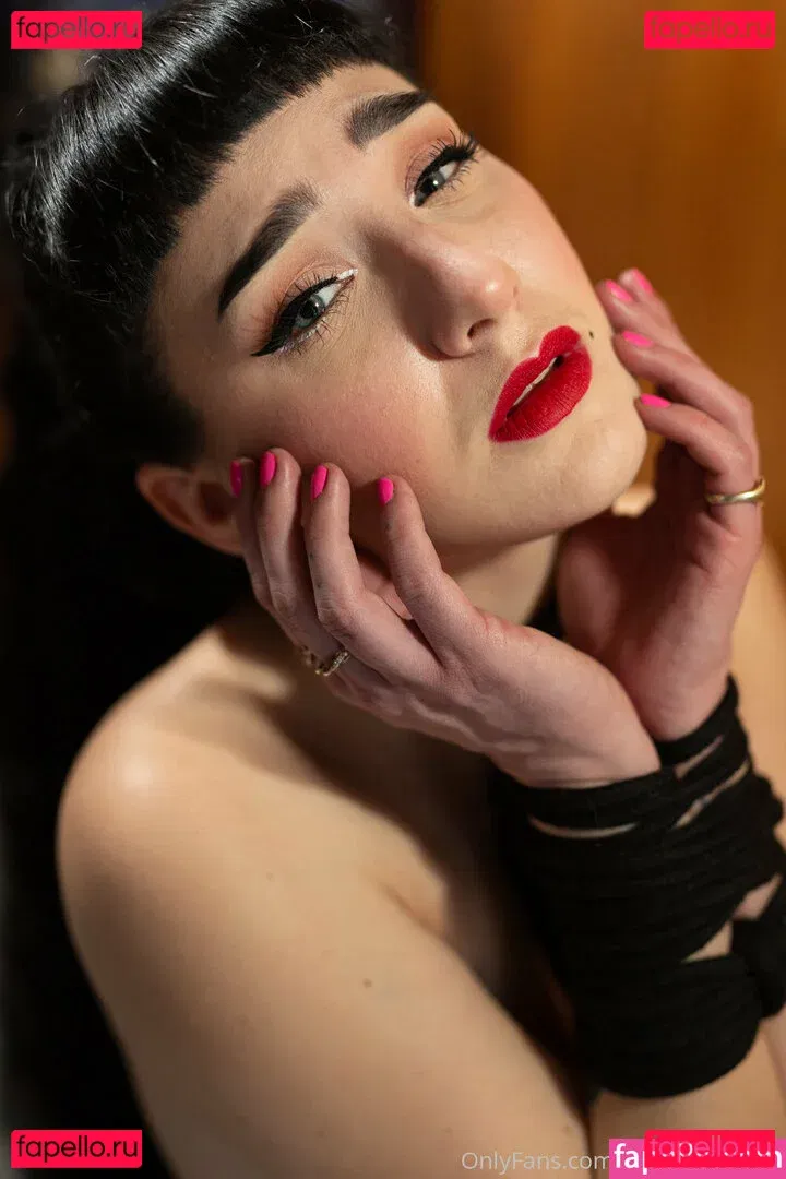 mmecissysubs Onlyfans Photo Gallery 