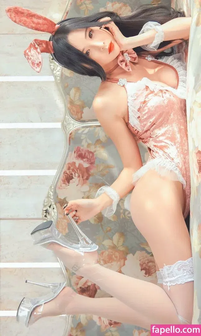 habin_s2._ Onlyfans Photo Gallery 