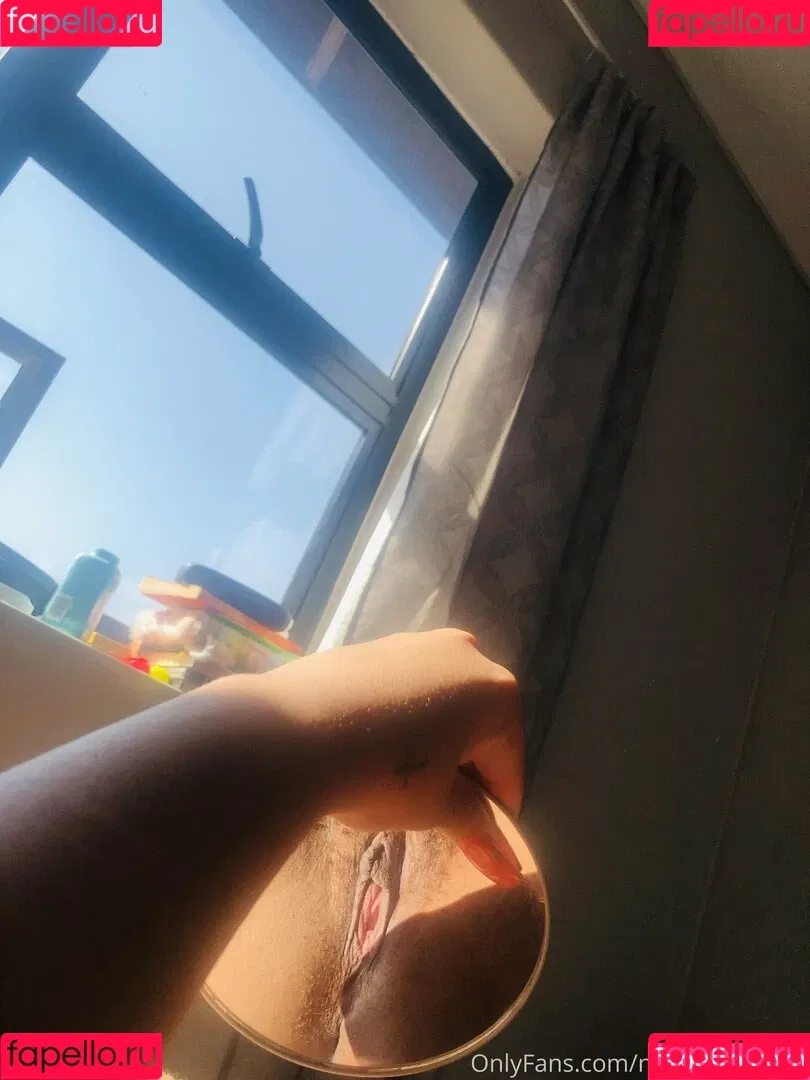 BootyMellow Onlyfans Photo Gallery 