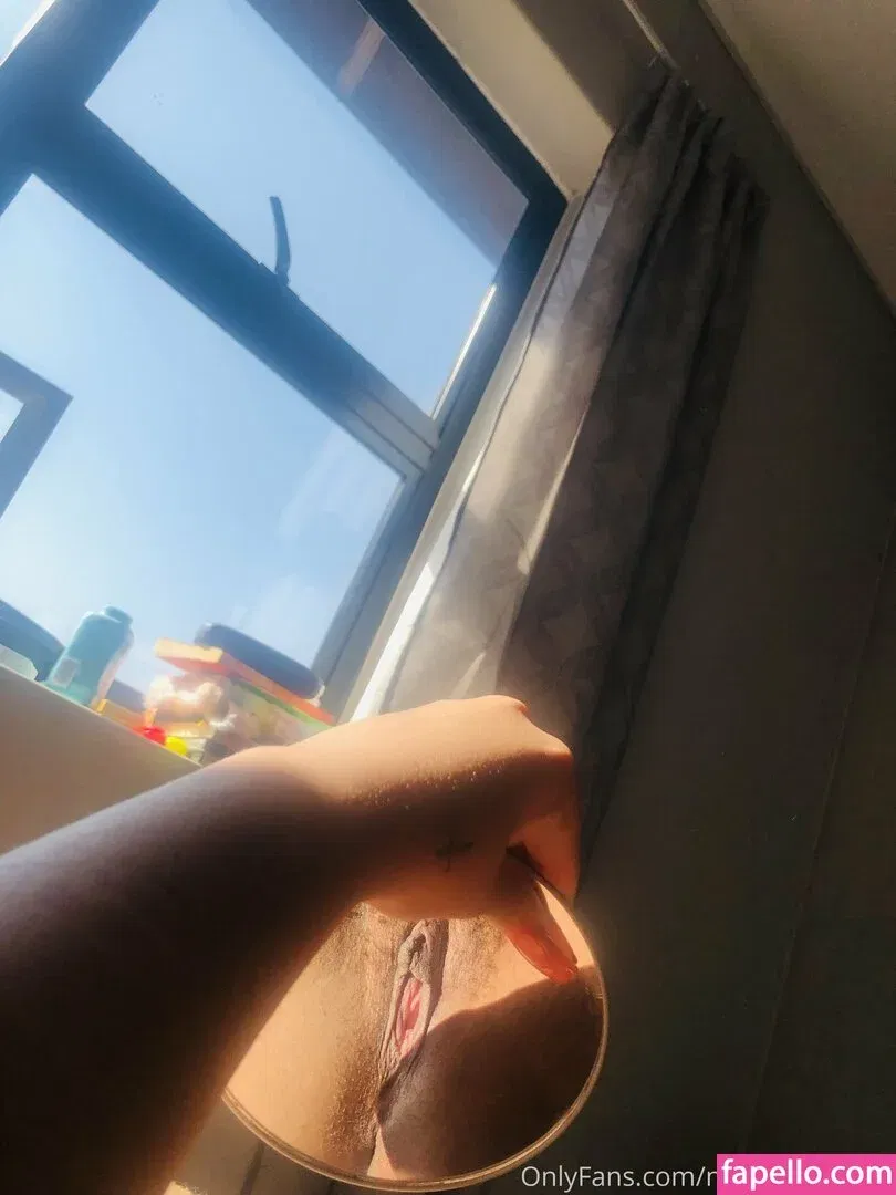 BootyMellow Onlyfans Photo Gallery 