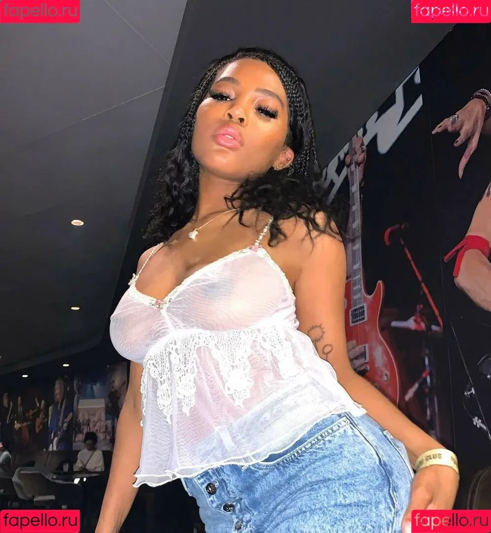 Quenlin Blackwell Onlyfans Photo Gallery 