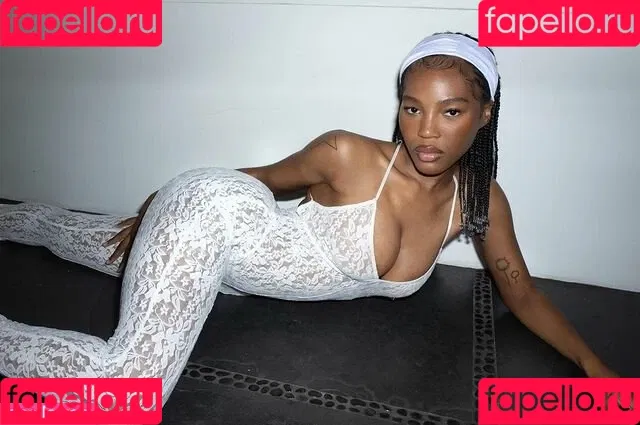 Quenlin Blackwell Onlyfans Photo Gallery 